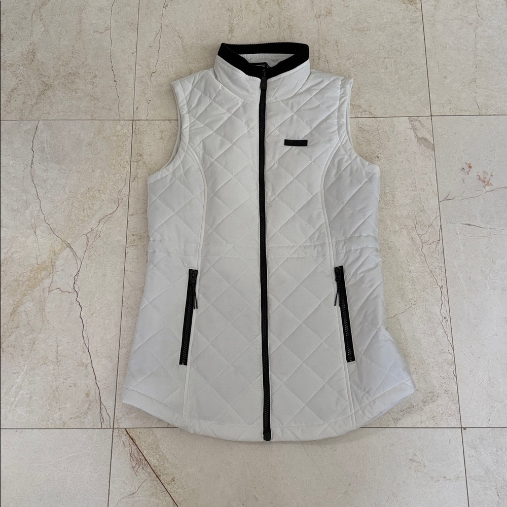 NWOT- Nautica Black and White Quilted Vest- Small